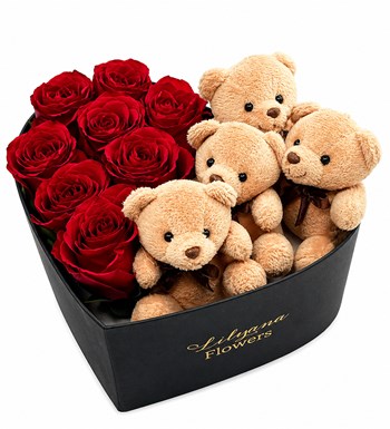 Lilyana Flowers - Büyük Kalpli Siyah Kutuda Ayıcıklı Kırmızı Gül