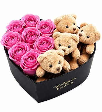 Lilyana Flowers - Büyük Kalpli Siyah Kutuda Ayıcıklı Pembe Gül