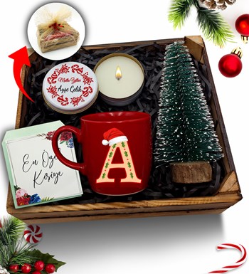 Lilyana Flowers - Kasa İçerisinde Çam Ağacı & Kişiye Özel Kırmızı Kupa & Metal Kutulu Mum Hediye Seti