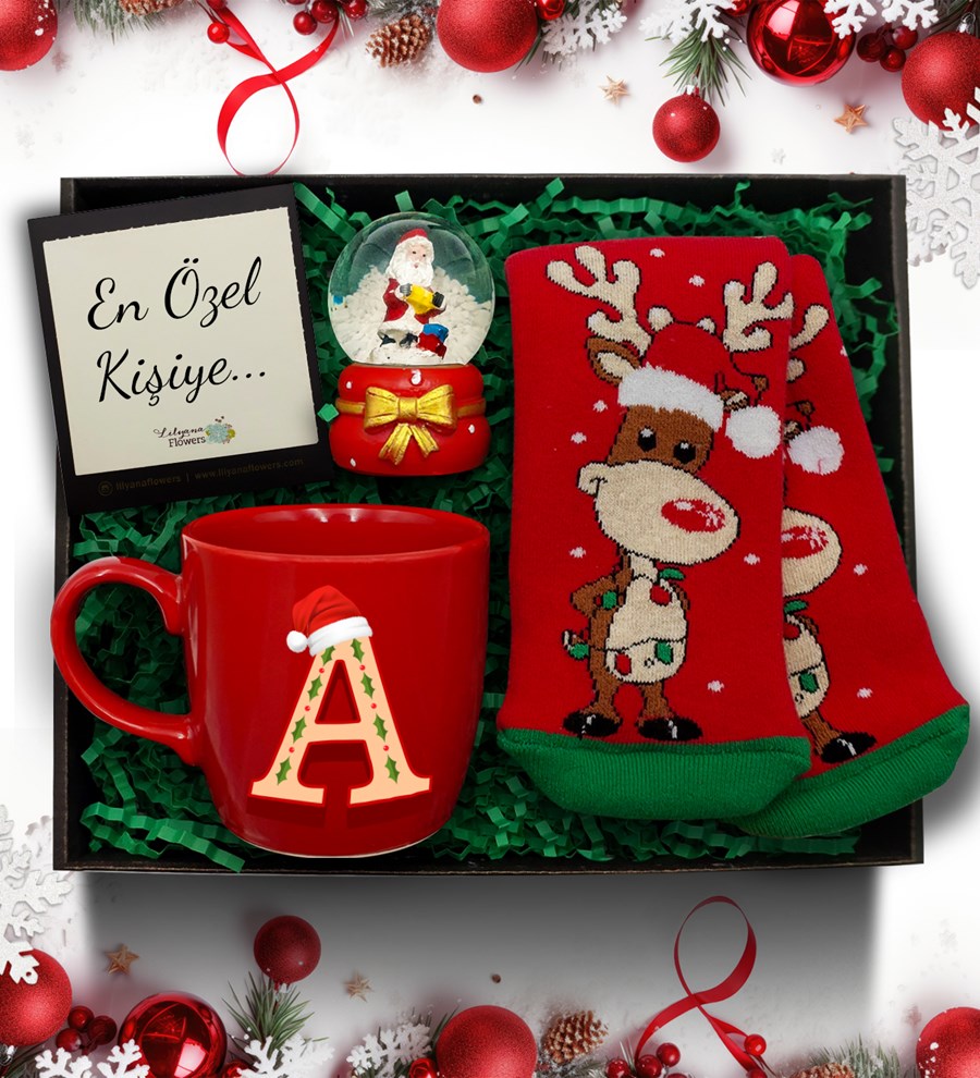 Yılbaşı Temalı Kişiye Özel Kırmızı Kupa & Yılbaşı Çorabı & Kar Küresi Hediye Seti
