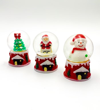 Yılbaşı Temalı Kişiye Özel Kırmızı Kupa & Yılbaşı Ağacı Mum & Kar Küresi & Mini Fındıkkıran Figürü Hediye Seti