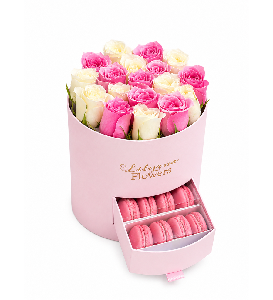 Yuvarlak Büyük Pembe Kutuda Macaronlu Pembe Beyaz Gül