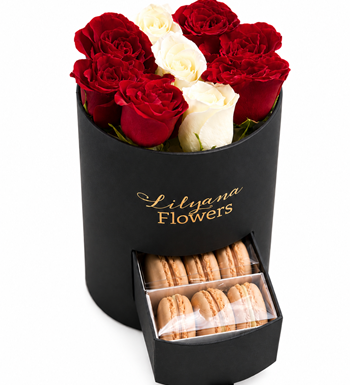 Lilyana Flowers - Yuvarlak Küçük Siyah Kutuda Macaronlu Kırmızı Beyaz Gül